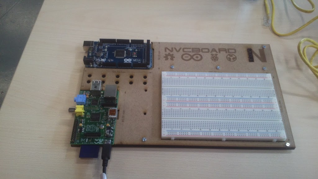 Tabla de pruebas Arduino + Rasp NVCBOARD